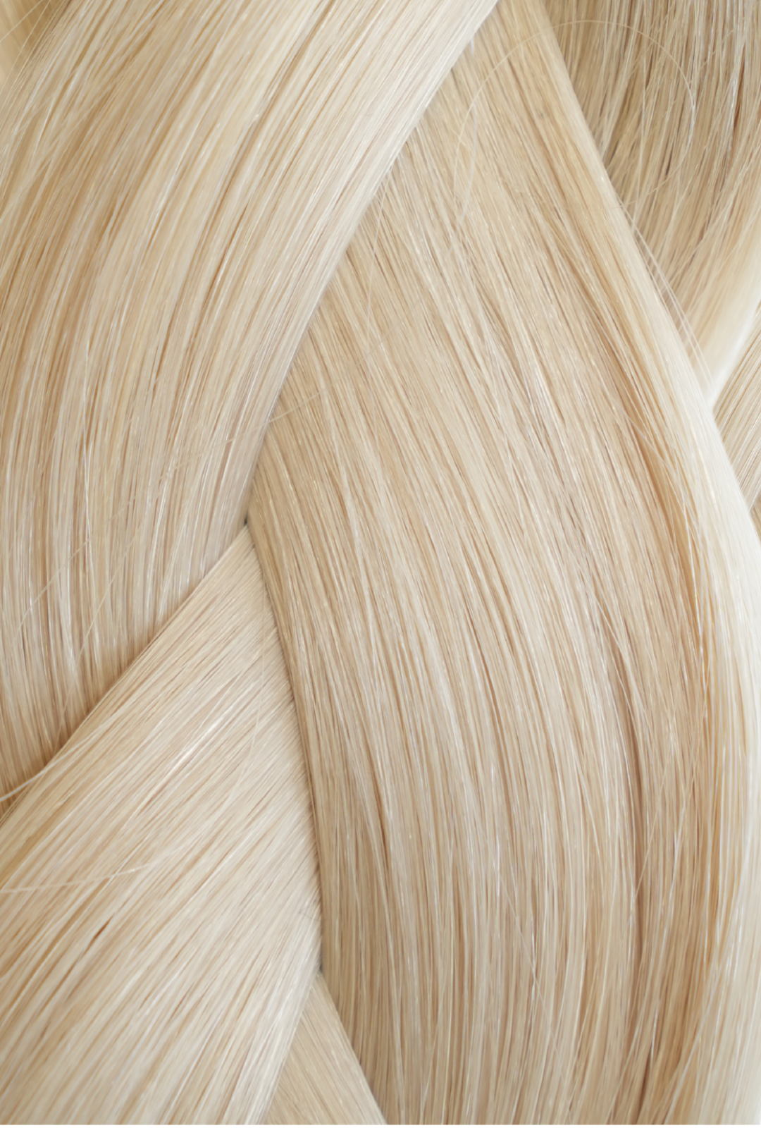 22" Keratin Bond Hair Extensions (25g Bundle) in Champagne Silk
