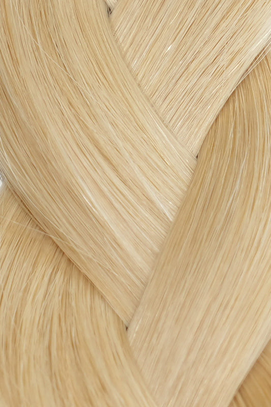 22" Keratin Bond Hair Extensions (25g Bundle) in Buttercream
