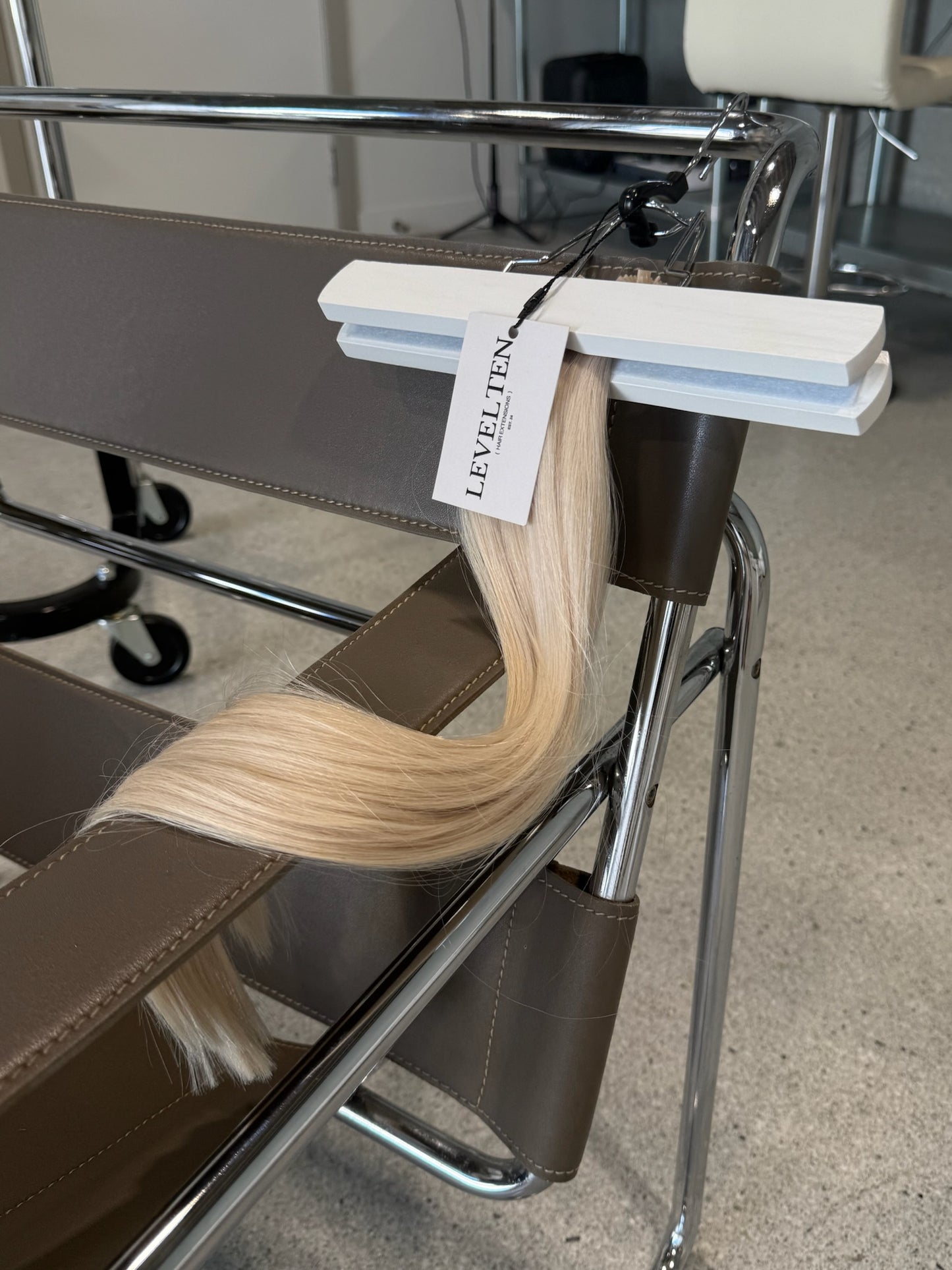 22" Keratin Bond Hair Extensions (25g Bundle) in Vanilla Bean