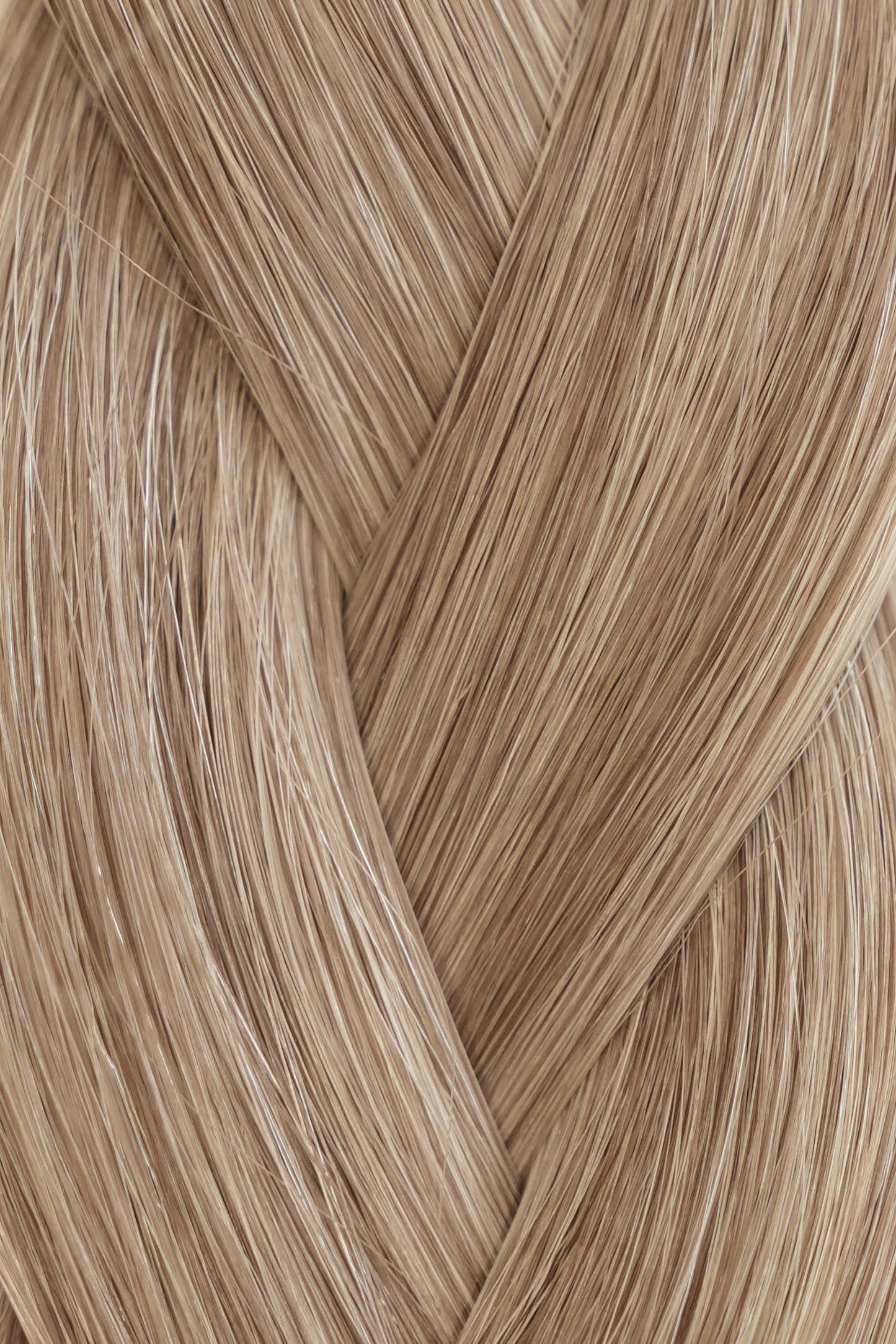 22" Keratin Bond Hair Extensions (25g Bundle) in Biscuit