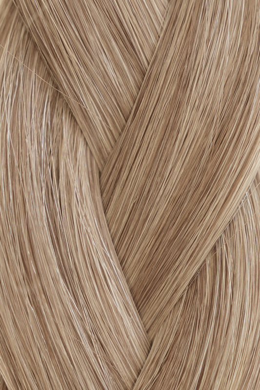 22" Keratin Bond Hair Extensions (25g Bundle) in Biscuit